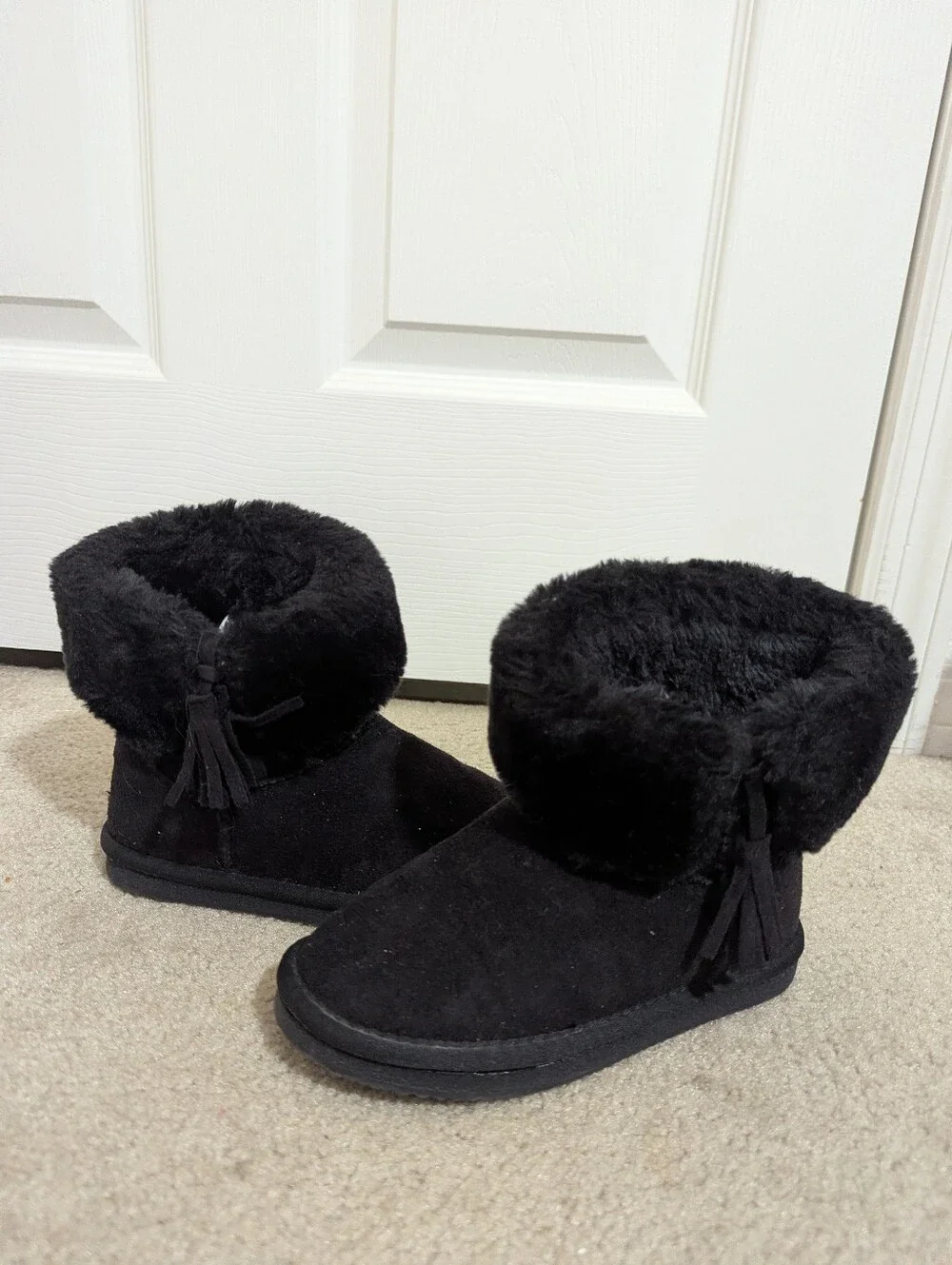Kids Cozy Shearling-Lined Suede Booties - Black
